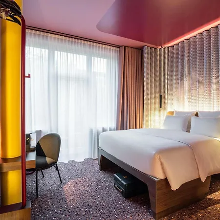 Hotel Tribe