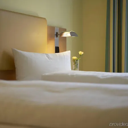 Intercityhotel Hotel 4*